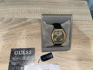 Reloj Guess Dorado y Negro