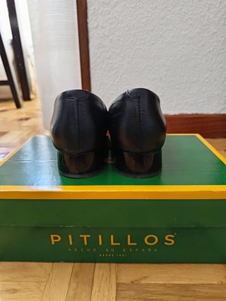 Zapatos de salón Pitillos negros talla 36