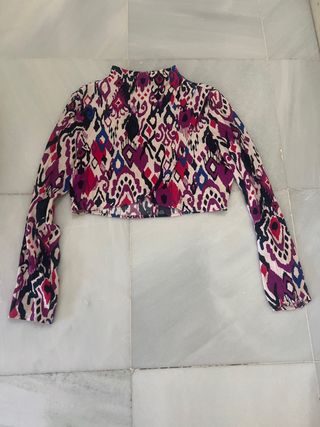 Blusa Crop Top Estampada Manga Larga