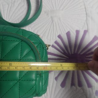 Bolso verde acolchado Zara