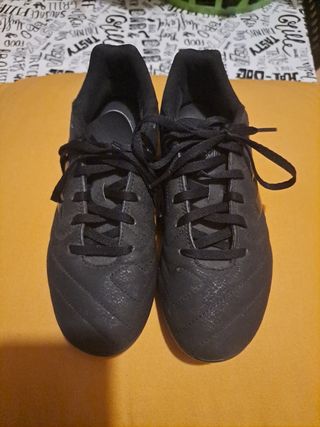 Botas de fútbol negras TALLA 39.5
