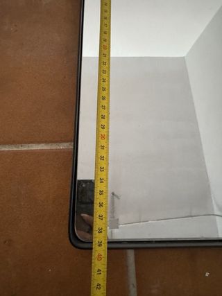 Entradita con espejo y estantería, de Maisons du M