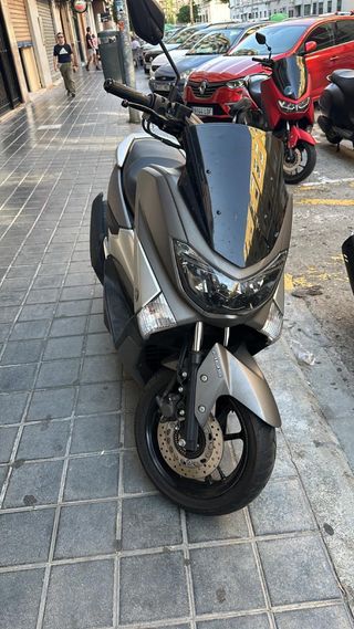 Moto Yamaha Nmax
como nueva poco km