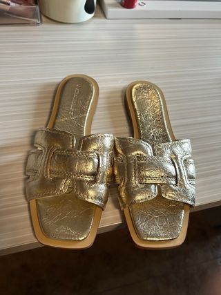 Sandalias Stradivarius Doradas