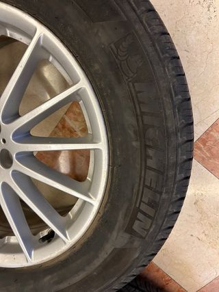 Llantas Range Rover Velar con Neumáticos Michelin