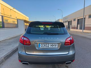 Porsche Cayenne 2012