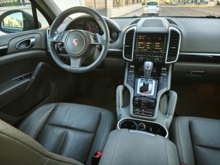 Porsche Cayenne 2012