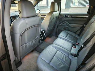 Porsche Cayenne 2012