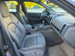 Porsche Cayenne 2012