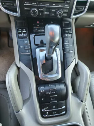 Porsche Cayenne 2012