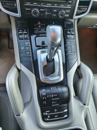 Porsche Cayenne 2012