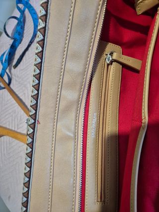 Bolso de mano tejido beige y marrón