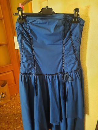Vestido azul moderno señora