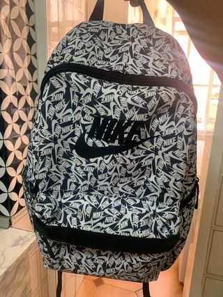 Mochila Nike con estampado
