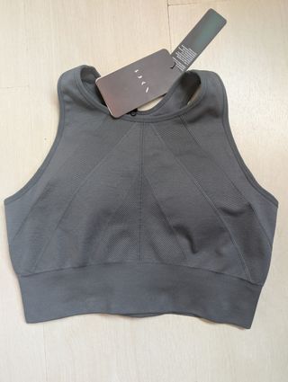 Top Born Living Yoga Gris Sin Estrenar talla s