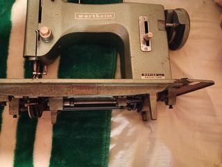 Máquina de coser wertheim