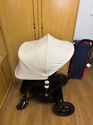 Carrito de bebé con silla y capazo bugaboo