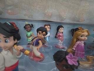 Figuras Disney Animators - Campanilla, Aladdin, Er