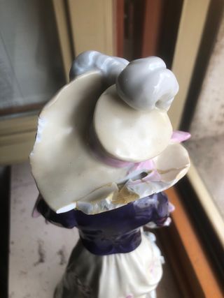 Statua Capodimonte Uomo Elegante