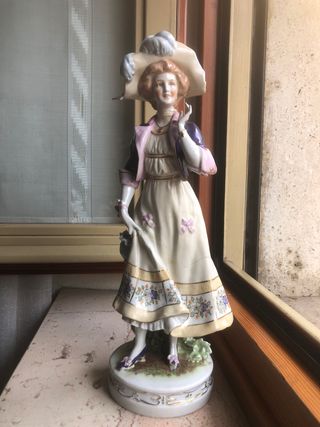 Statua Capodimonte Uomo Elegante