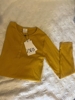 Camiseta Zara niña manga larga mostaza