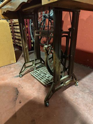 Máquina de coser antigua SIGMA