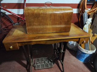 Máquina de coser antigua SIGMA