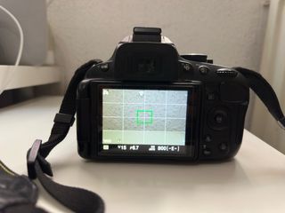 Cámara Nikon D5100 + Objetivo 18-55. LEE