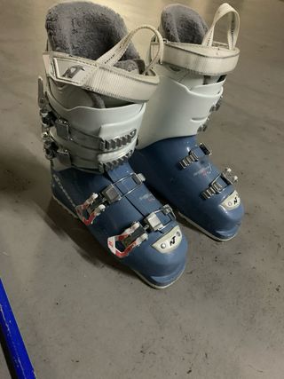 Esquís Salomon JR 140cm con Palos y Botas