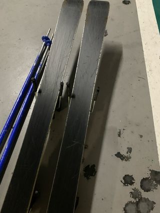 Esquís Salomon JR 140cm con Palos y Botas