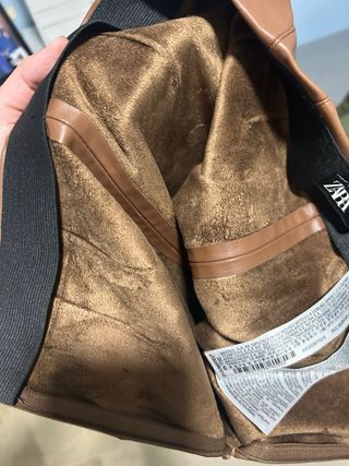 Pantalones marrones de cuero