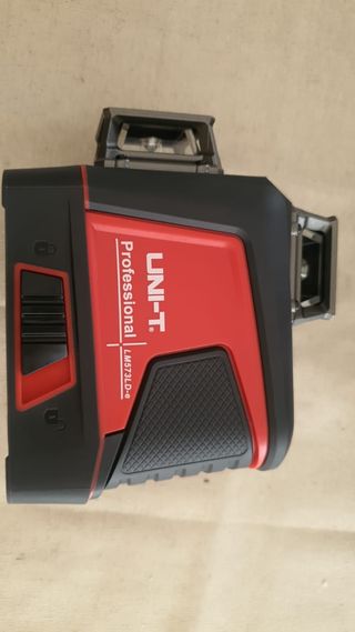 Nivel láser verde UNI-T 360° 3D 8/12/16 líneas LM5