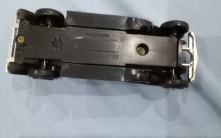 Set di 3 macchinine giocattolo: autobus e 2 auto