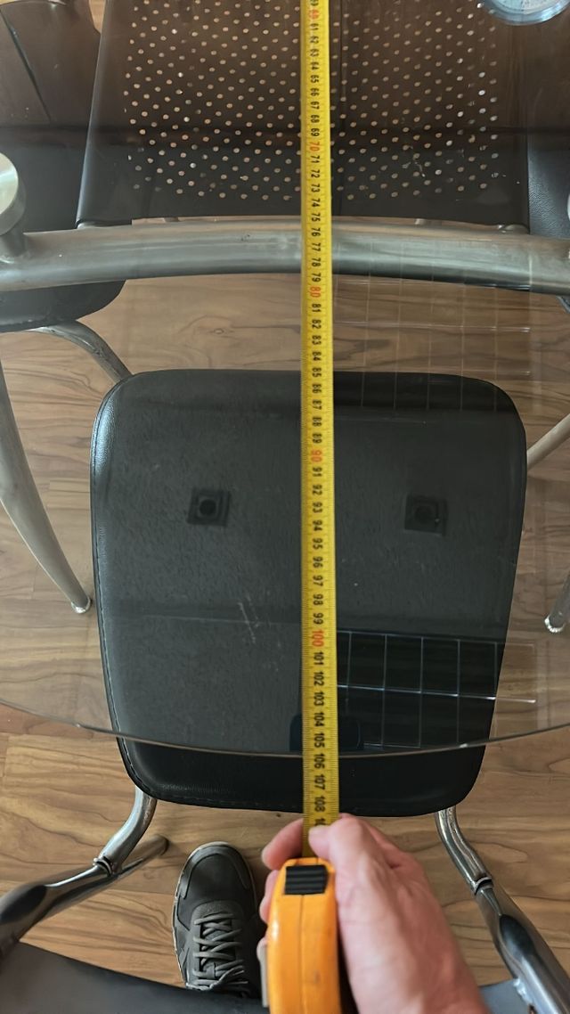 Mesa redonda cristal y 4 sillas