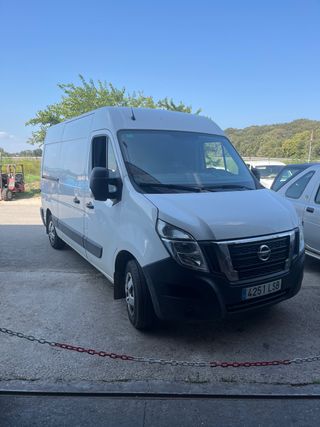 Nissan NV400 2021
