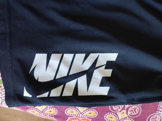 Pantalón corto Nike negro,talla 12-14 años