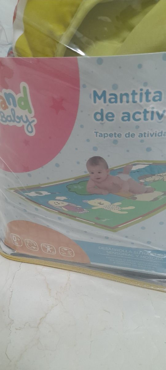Mantita de actividades para bebé