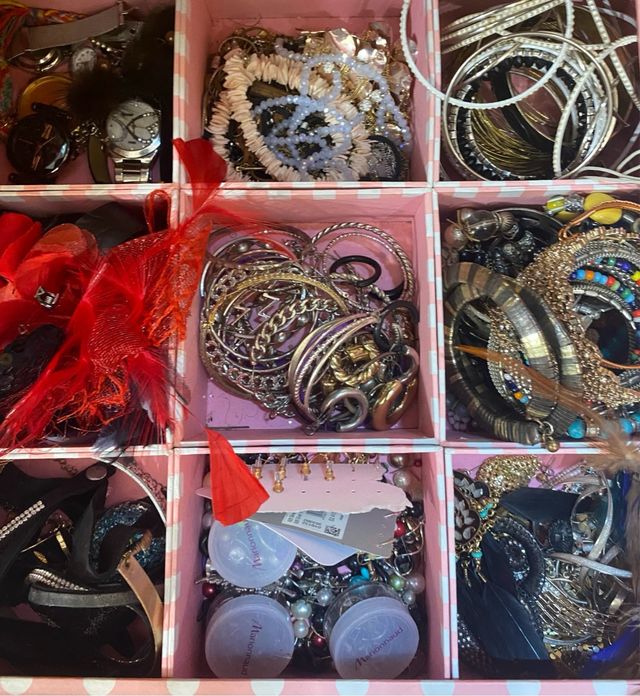 Lote de Joyas y Bisutería Variada