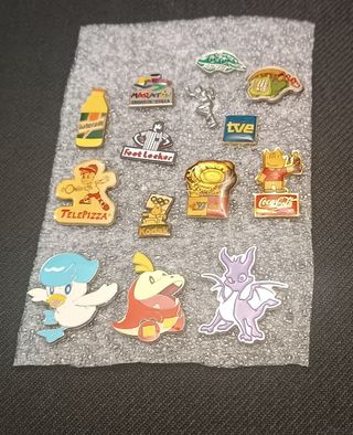 Lote 14 Pins Marcas y Pokémon