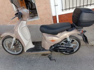 Aprilia Scarabeo 100cc