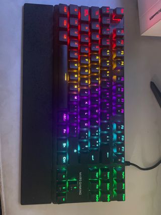 Teclado Mecánico Mars Gaming Switches Rojos