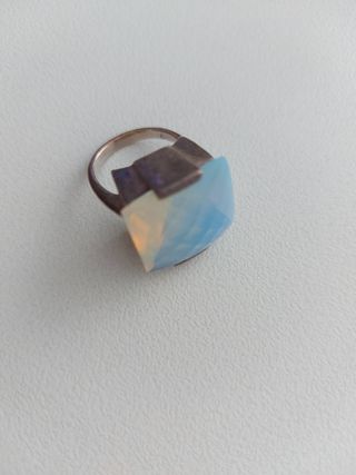 Sortija plata y piedra luna