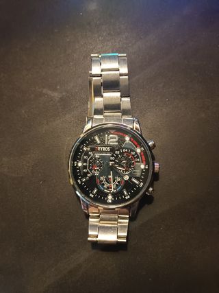 Reloj de Cuarzo Negro y Plateado NUEVO (3 modelos)