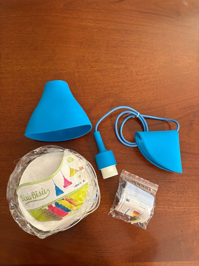 Lampada in silicone blu nuova