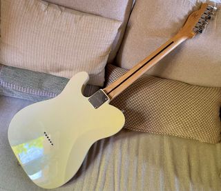 Squier by Fender Telecaster con mejoras