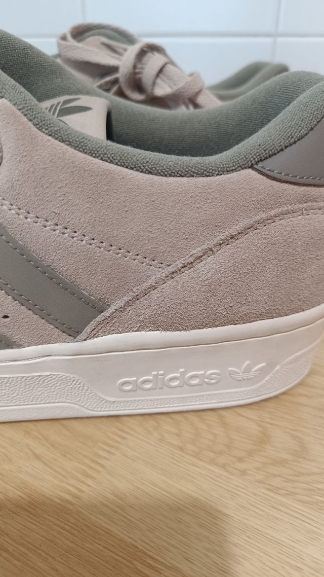 Zapatillas Adidas Talla GRANDE 54.