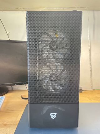 PC Gaming Negro, no es asus.