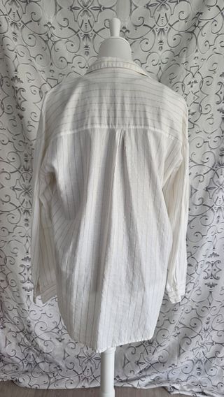 Conjunto Camisa Zara Blanca y Camiseta Dorada