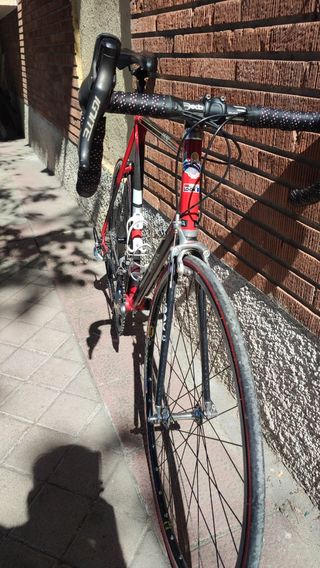 Bicicleta Look Roja y Negra
Super ligera 