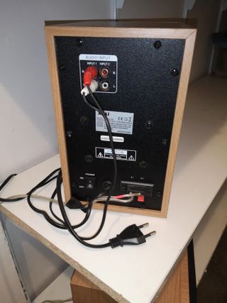 Altavoces AKAI Madera con Amplificador interno